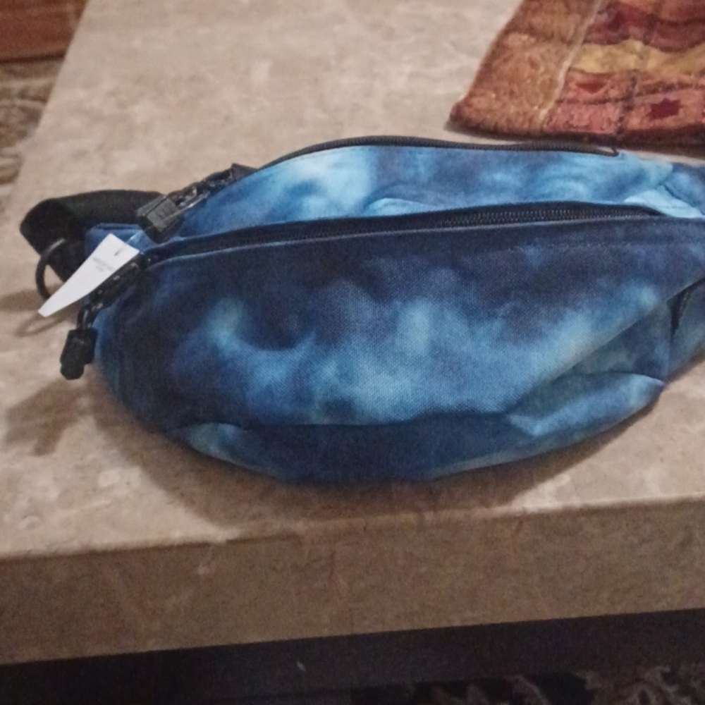 - Unisex  American eagle fanny bag